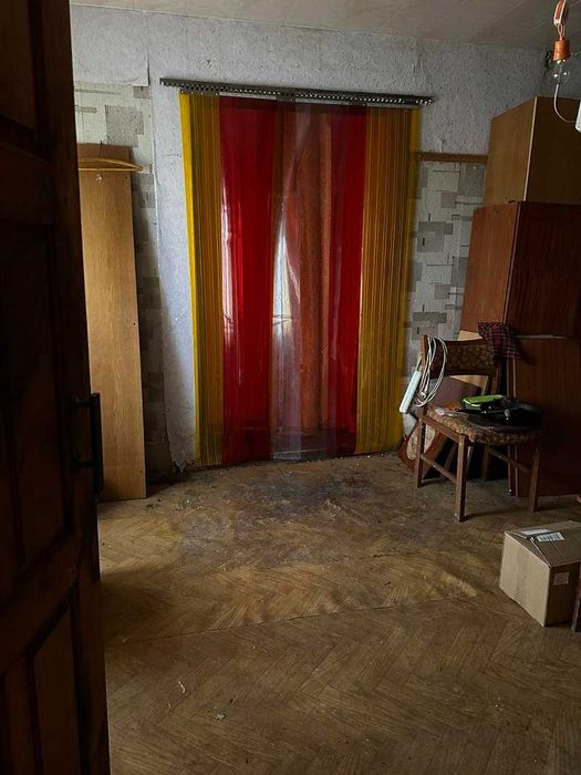 Пів будинку в центрі Баришівки