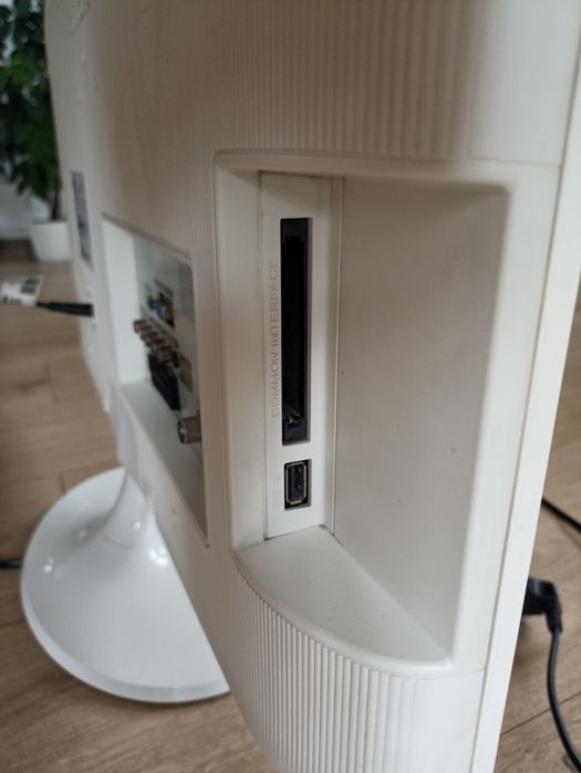 Monitor LED z funkcją Tv Samsung 24 cale..