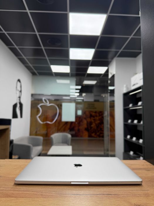 Відмінний Macbook Pro 15 2019 рік  i7 —> 16 | 512Gb Макбук Гарантія