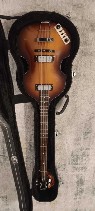 Baixo Hofner Ignition Violin Bass, Sunburst, esquerdino + mala