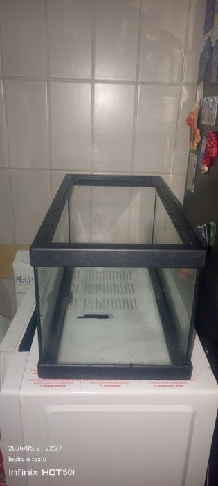 Aquário de vidro