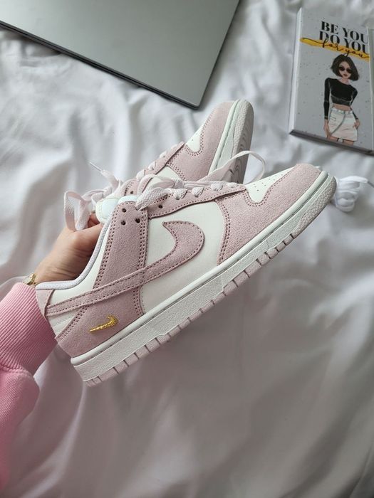 Nike Dunk Low Sail Pink трендові жіночі кросівки найк cб данк рожеві