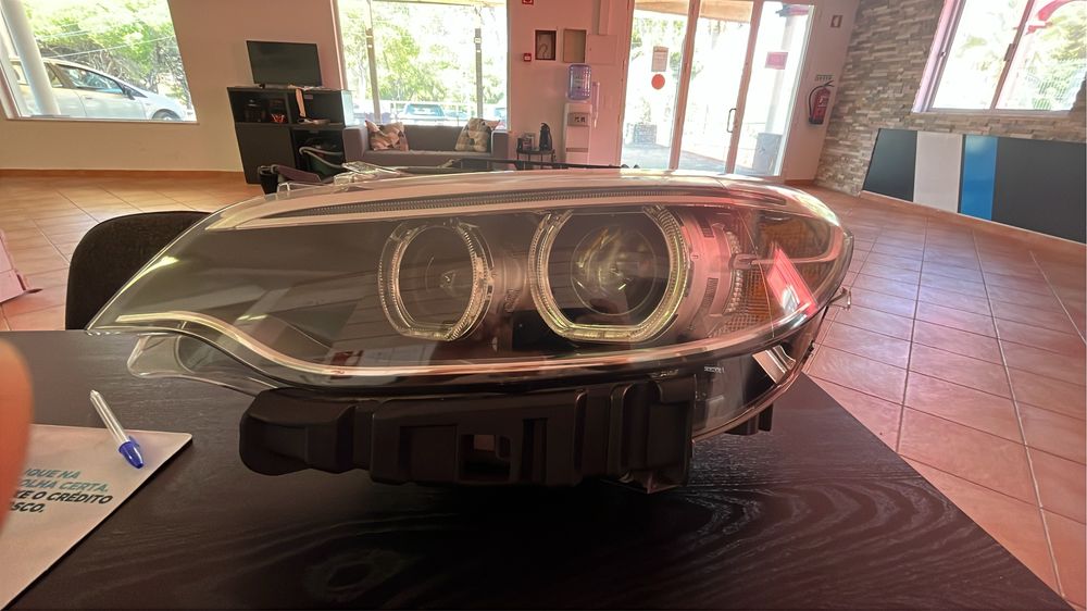 Otica esqueda BMW f22/23 f23