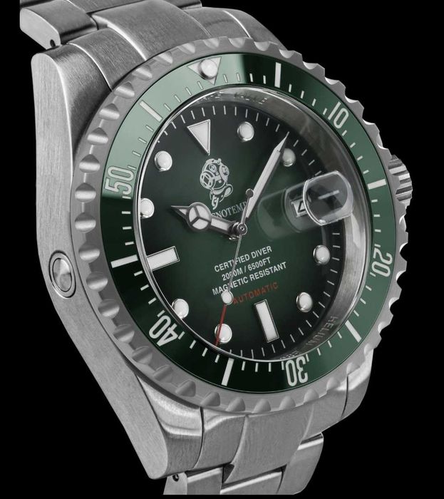 Relógio Tecnotempo Professional Diver 200 ATM WR "Diving Helmet"