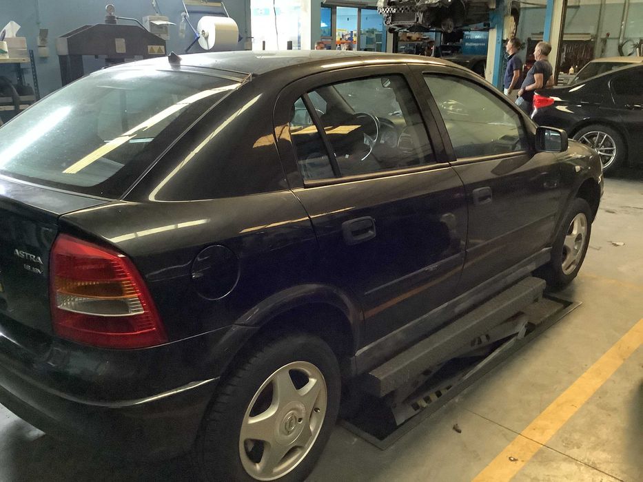 Opel Astra G 1.8i 16v 116cv de 2000 - Para peças