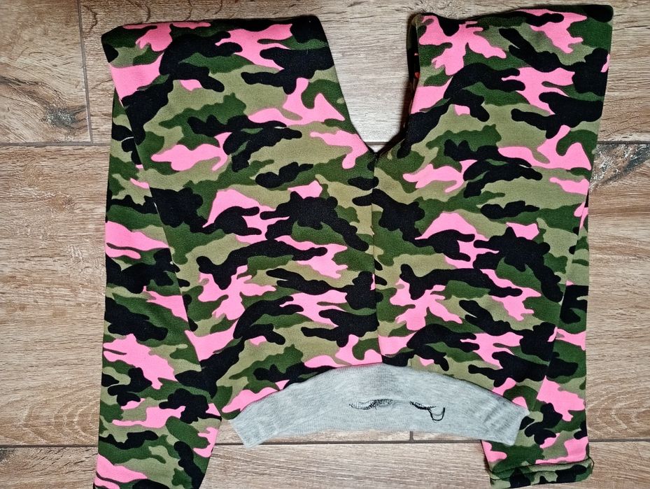 Ciepłe spodnie legginsy 158