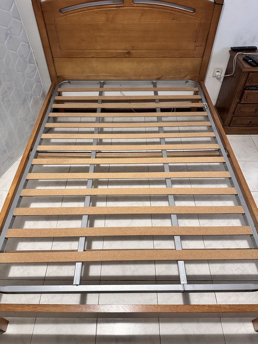 Cama Madeira Maciça + Colchão + Estrado - 1,40x1,90m