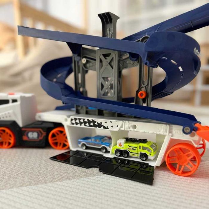 Interaktywny Tir Laweta Tor dla Aut z Dźwiękiem i Światłem