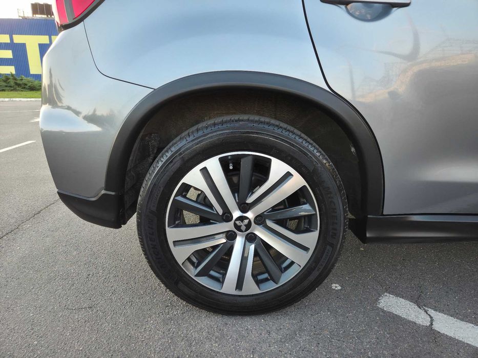 Mitsubishi Outlander Sport 2023 VIN JA4ARUAU1PU009757 фото оголошення 17 з 24