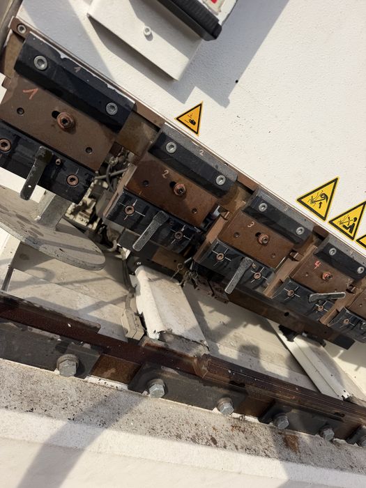 Prasa krawedziowa Amada
