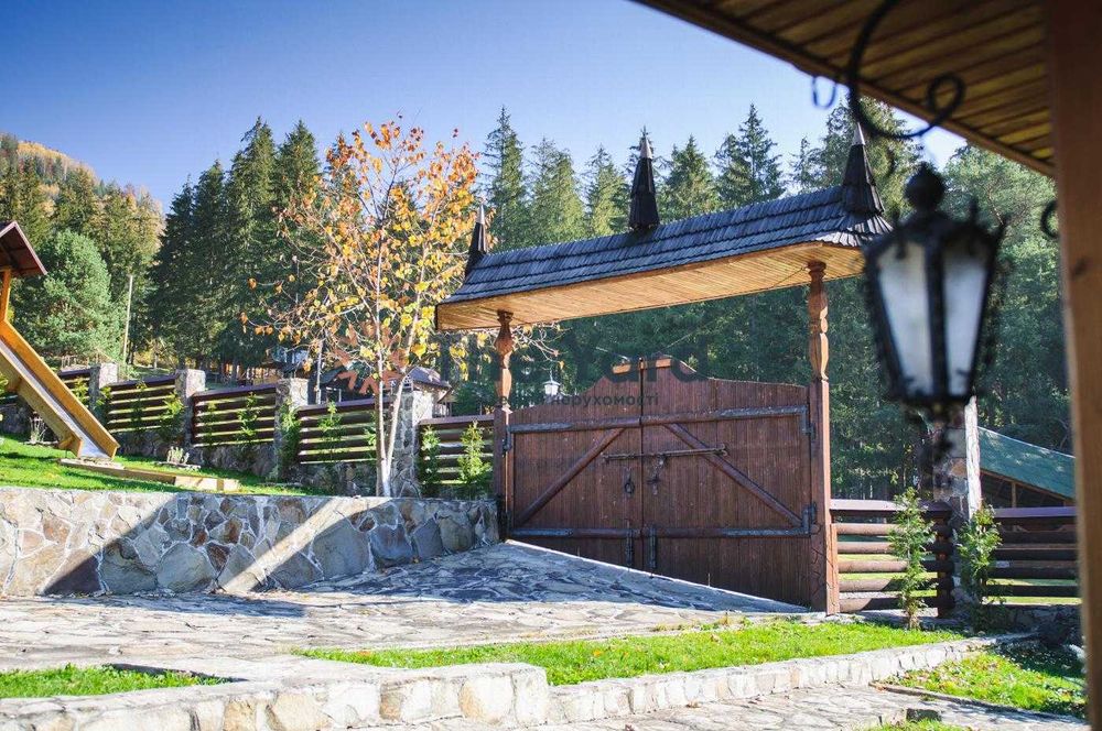 Продаж садиби в с.Верхній Ясенів Верховинський рн Івано-Франківськ обл