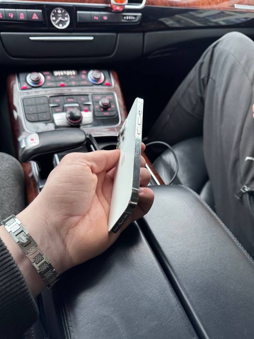 Айфон 13про 256 в хорошому стані