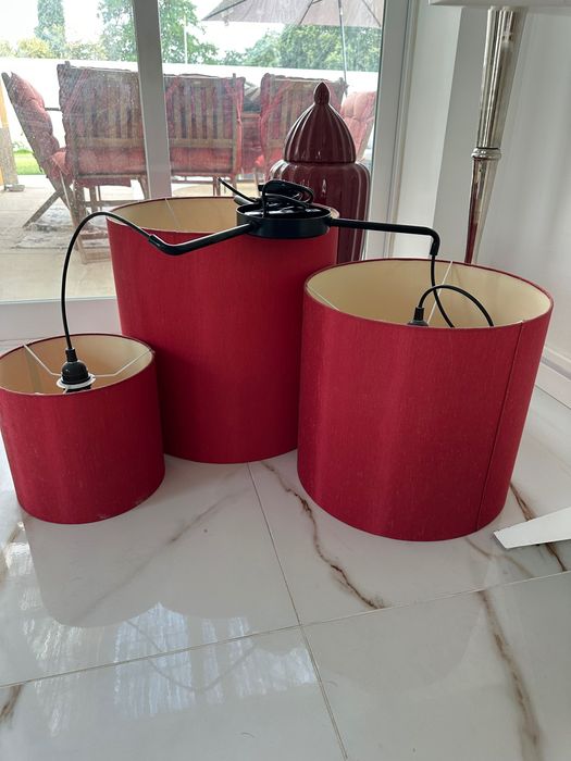 Candeeiro tecto vermelho