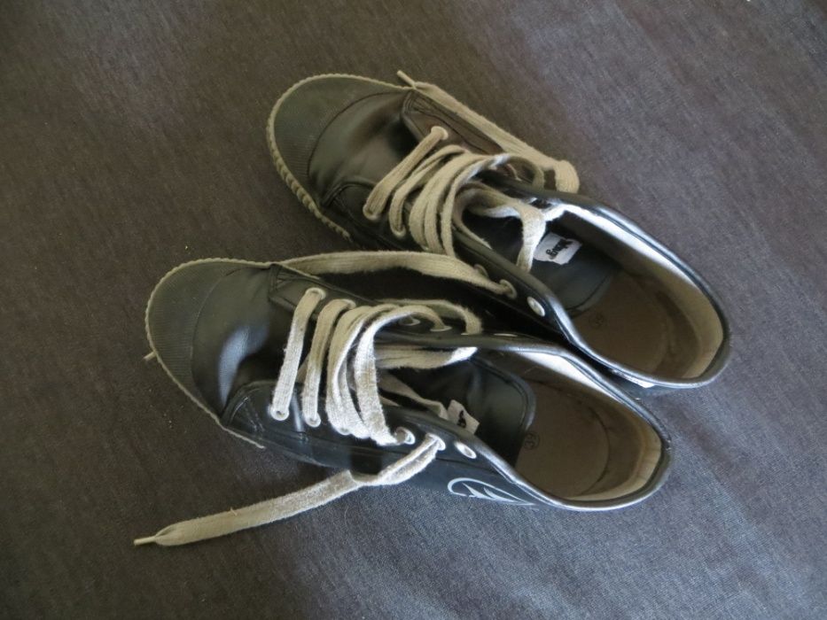 Sapatos desportivos