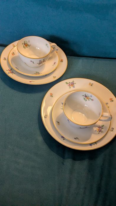 Trio filiżanki antyk w kwiatki