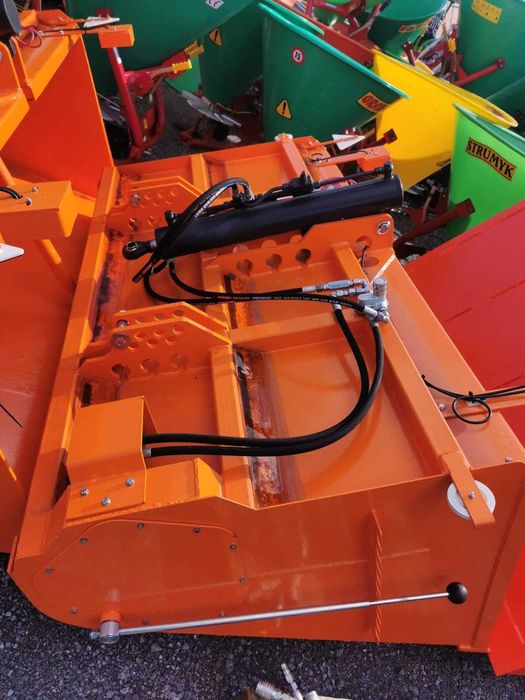 Nowa piaskarka solarka VOLANT 2.0m samozaładowcza posypywarka Dostawa