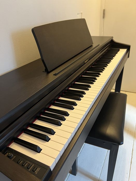 Piano Roland Digital HP201