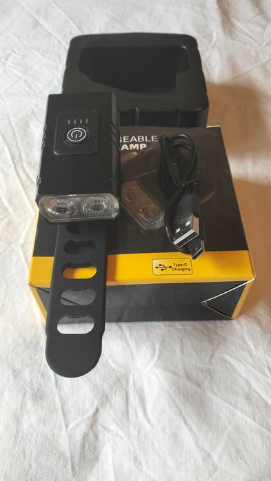 Lanterna Recarregável 1000LM 1200mAh