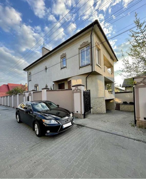 Продаж 5 кім. будинку по вул. Виговського (Дрогобицька), 315 м.кв., БЕЗ КОМІСІЇ.