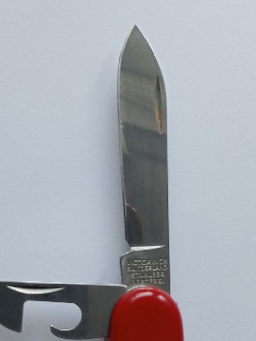 Нож перочинный Victorinox Швейцария .