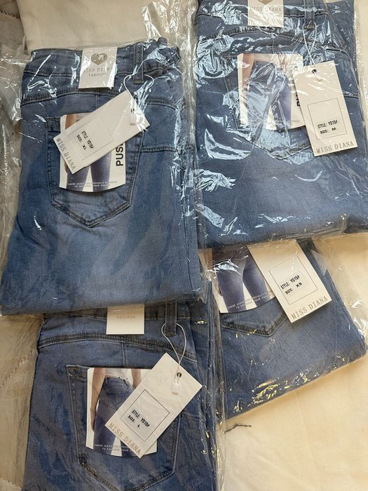 Lote de roupa para revenda