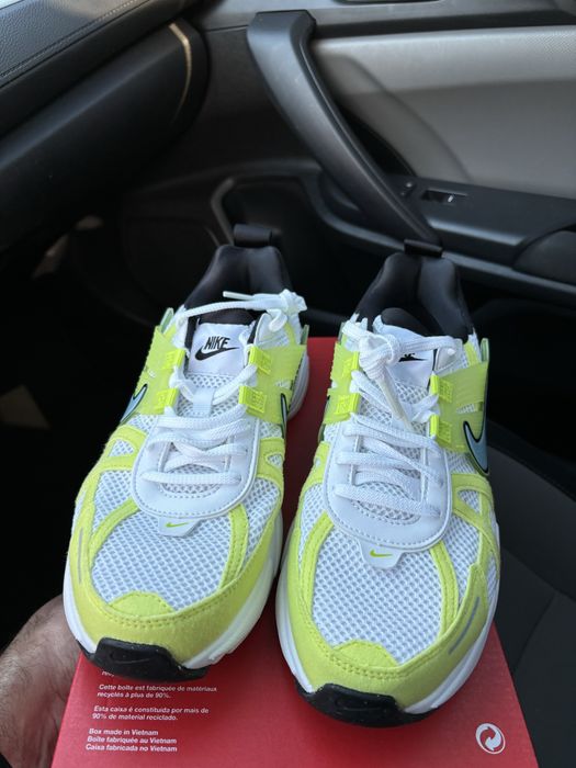 Женские Nike V2K Run  Новые  Оригинал