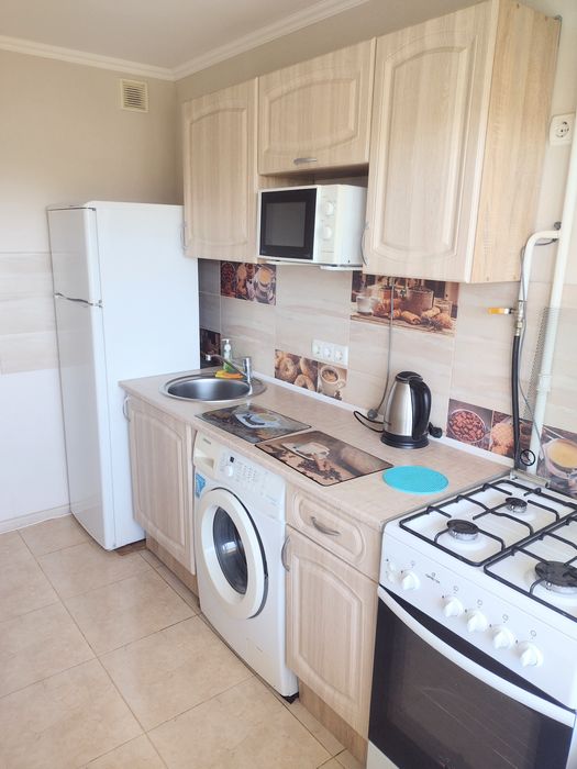 Почасово. Видова м. Лівобережна, Русанівська набережна 16, погодинно п