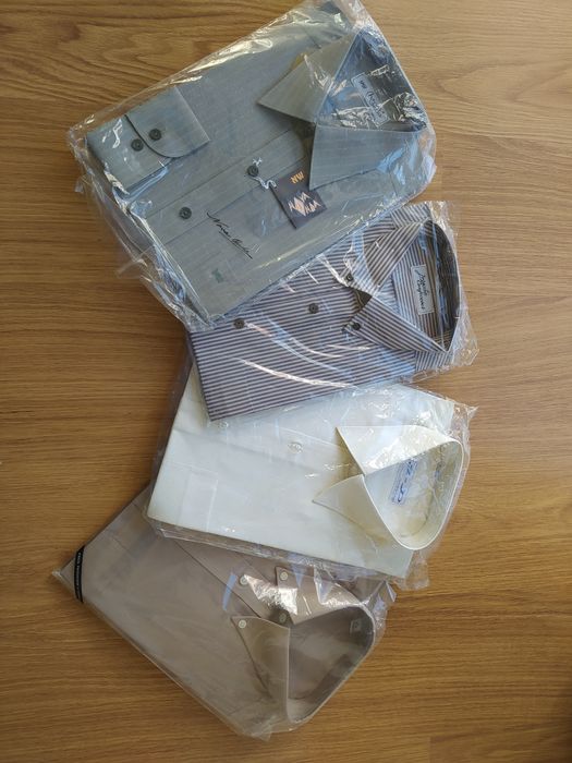 Lote de 4 camisas novas embaladas
