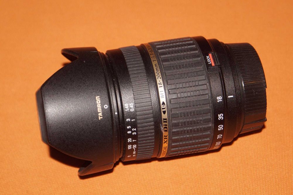 Tamron AF 18-200 f/3.5-6.3 для Nikon