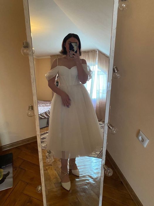 Продам біле плаття для розписки або весілля