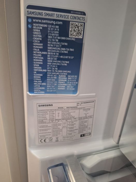 Lodówka Samsung Czarna, używana.