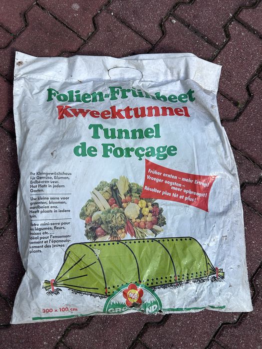 Mini tunel foliowy do warzyw, kwiatów, truskawek – 300 x 100 cm – nowy