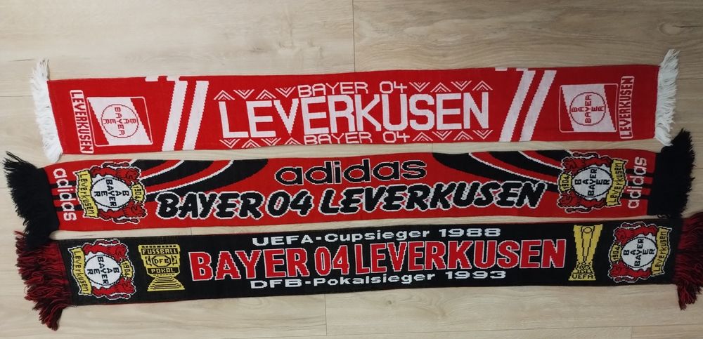 Szalik dziane Bayer Leverkusen