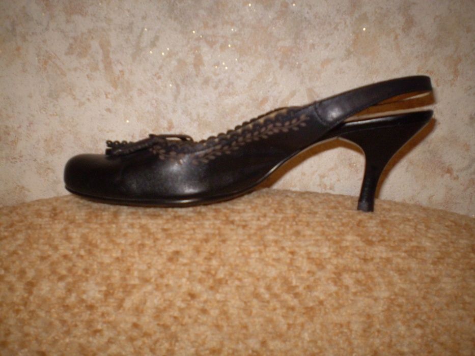 Продам туфли,босоножки