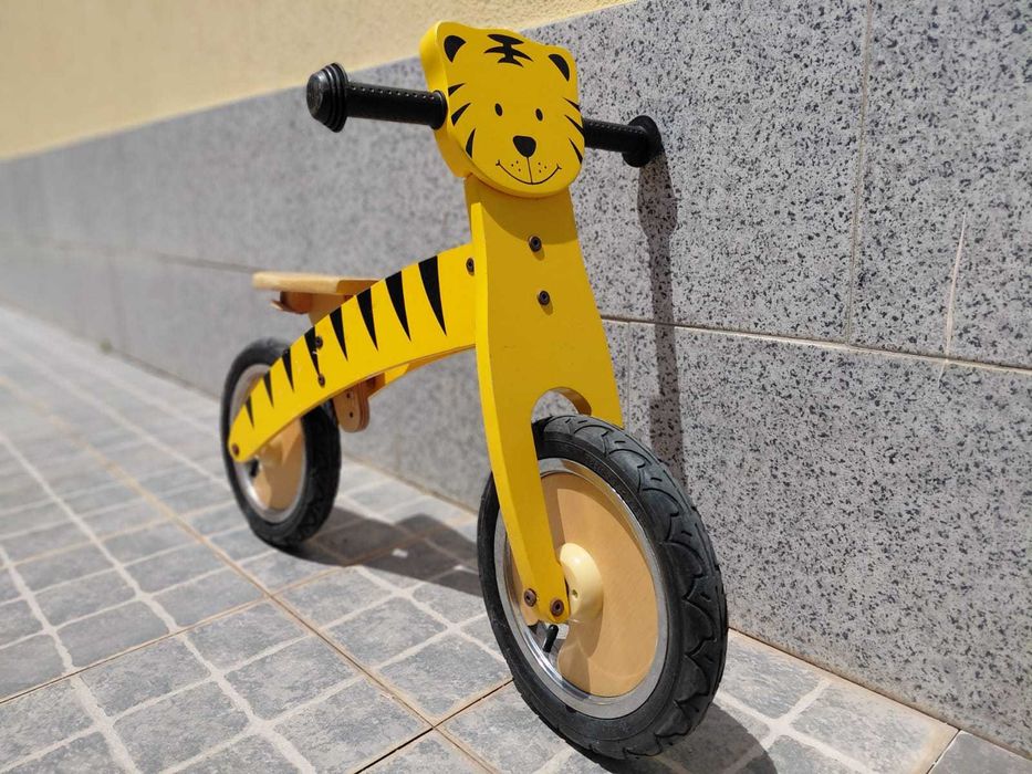 Vende-se bicicleta de aprendizagem (sem pedais)
