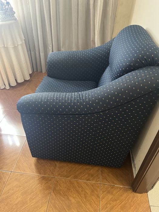 Conjunto de Sofás, 2 individuais e 1 duplo, nao inclui almofadas