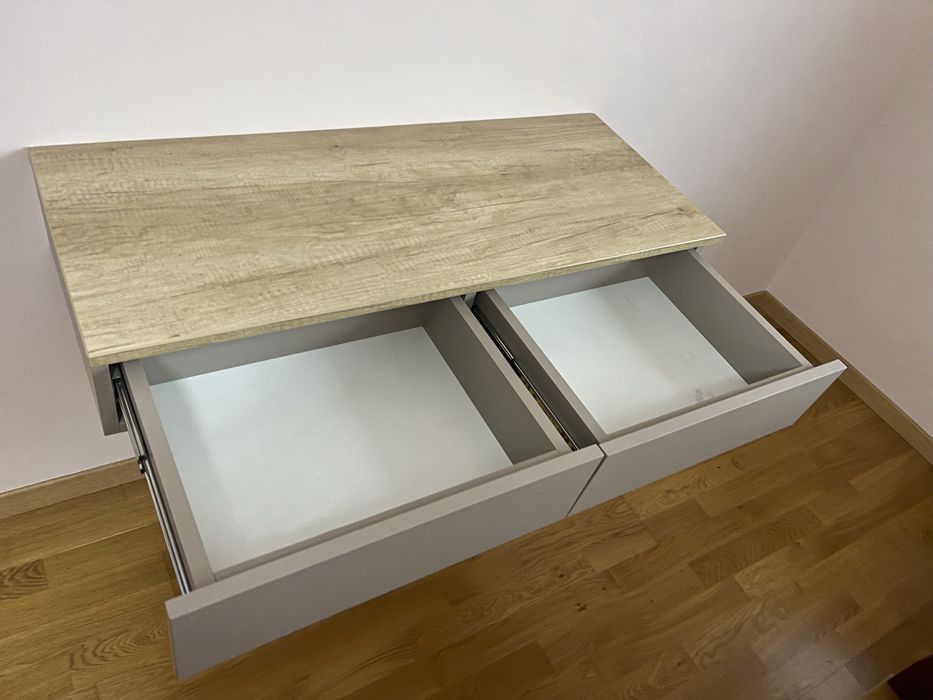 Стіл письмовий підвісний