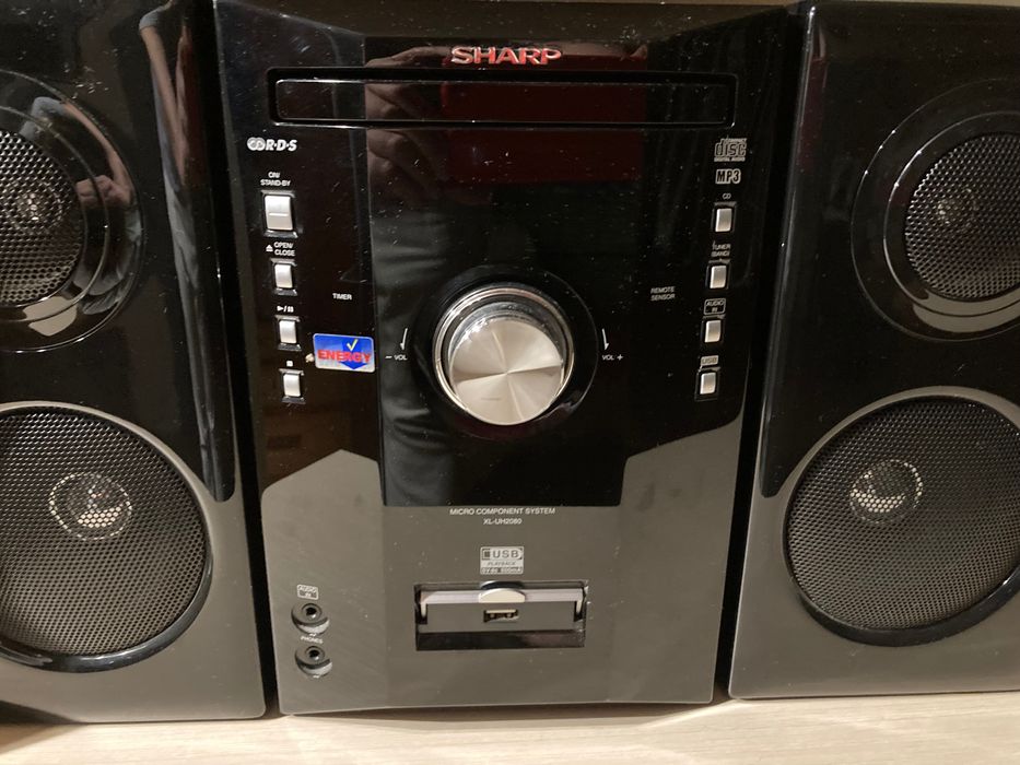 Продам музыкальный центр SHARP. Новый.