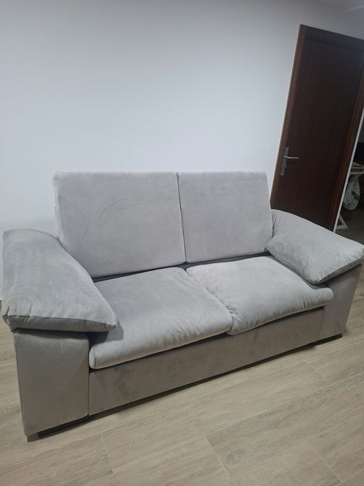 Sofá 2 lugares com 2 metros comprimento e 90cm de largura