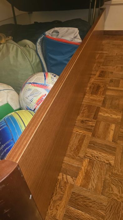 Cama solteiro ,em bom estado,pouco uso de crianca