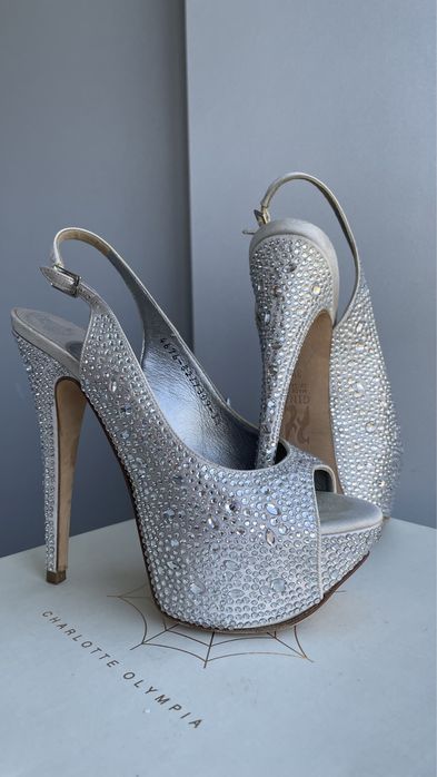 Gina англия босоножки в камнях сваровски оригинал 36