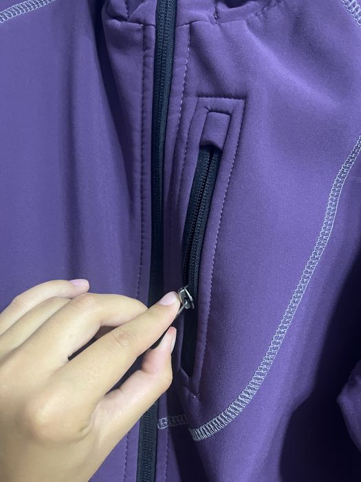 Яскрава трекінгова куртка Softshell Di Pal (M)