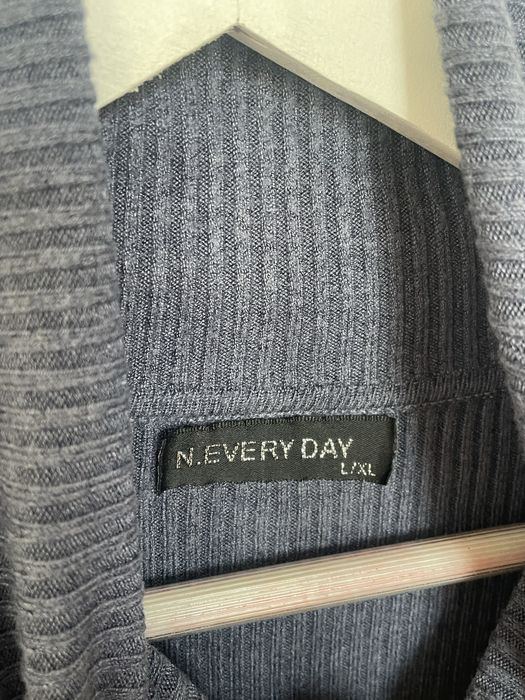 sweterkowa sukienka jesienna damska