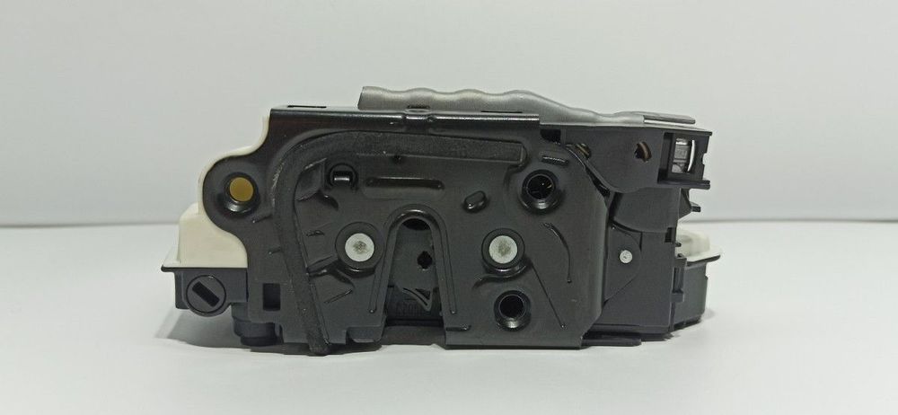 FECHADURA PORTA TRASEIRA DIREITA VOLKSWAGEN POLO (6R1) ADVANCE