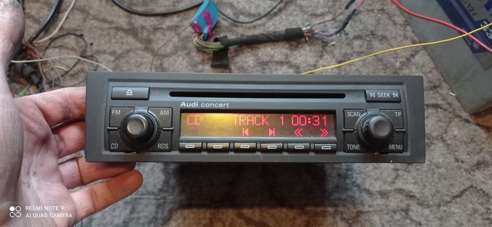 Radio audi concert CD idealne z kodem 8e0