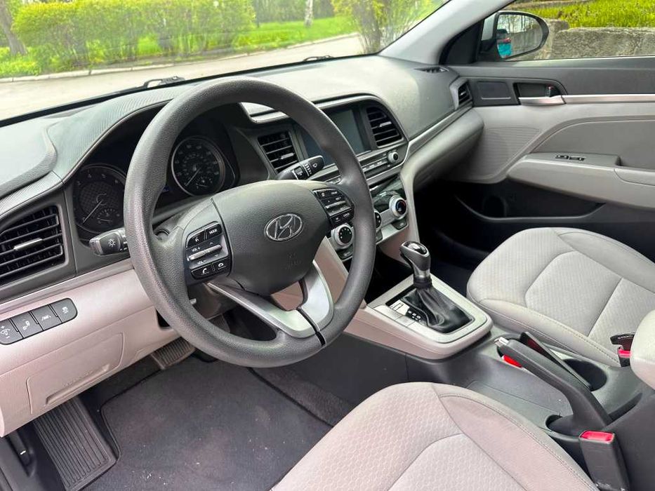 Hyundai Elantra SEL