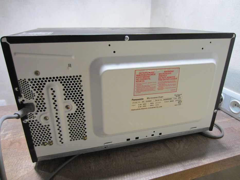 Микроволновая печь,микроволновка Panasonic NN-GX36BF(тактовые кнопки)