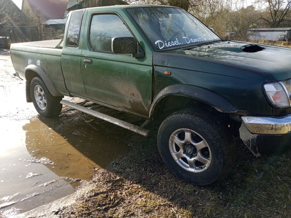 Navara d22 rama zdrowa