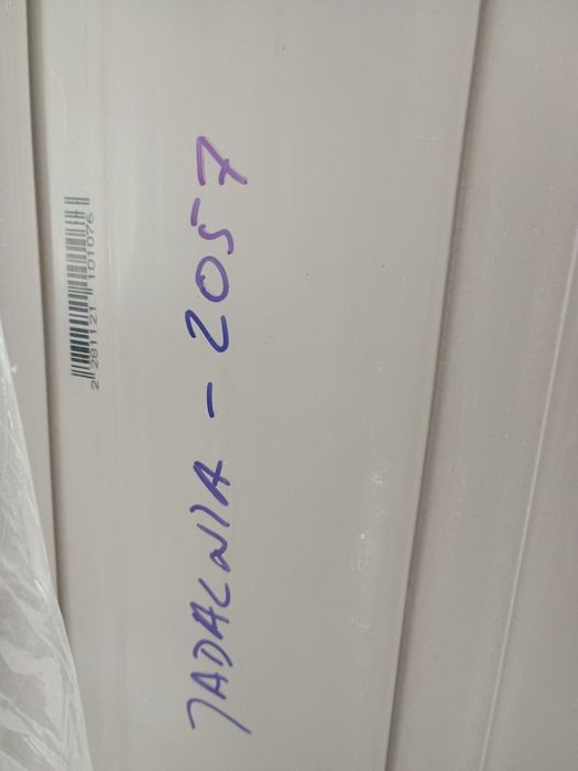 Parapet PCV 2m + boczki