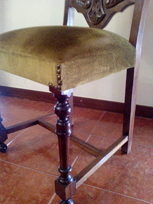 Cadeira Mogno Maciço Estofo Veludo